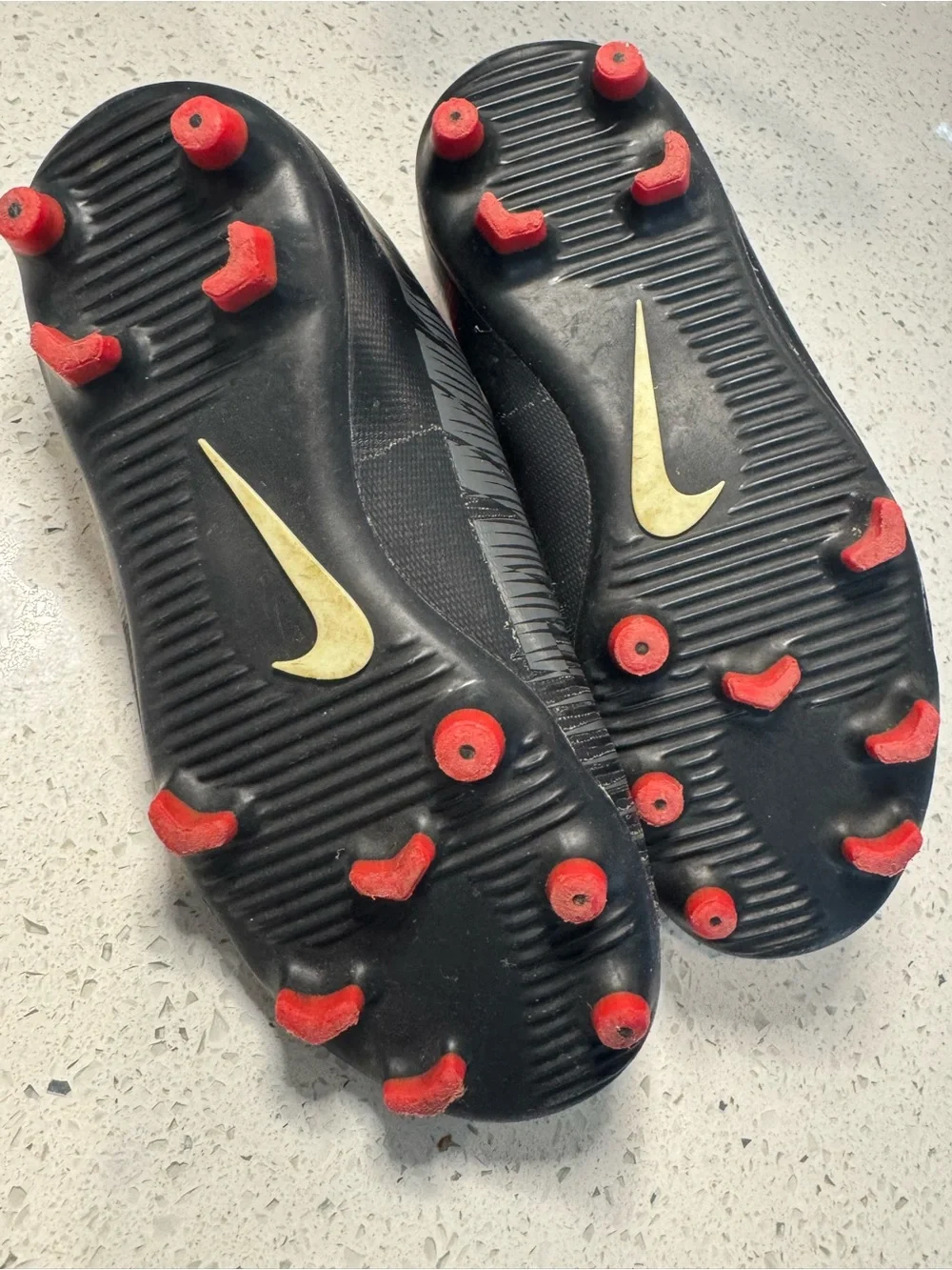 Nike Kids Black & Red Vapor Mercurial Soccer Cleats